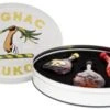 Meukow Meukow Cognac Tin Giftset Miniaturen 3x0,05L 40% 2 Meukow Meukow Cognac Tin Giftset Miniaturen 3x0,05L 40% -SAINT JAMES Shop meukow meukow cognac tin giftset miniaturen 3x005l